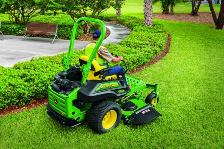 COMMERCIAL ZERO TURN ZTRAK MOWERS