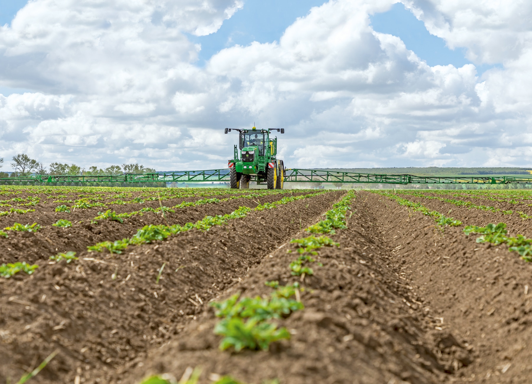 John Deere’s Take on Sustainable Economy with Smart Technology