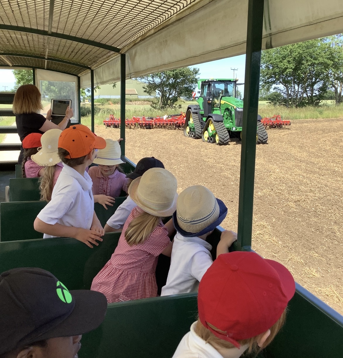 Primary School Children Celebrate Suffolk Day at Tuckwell Farms